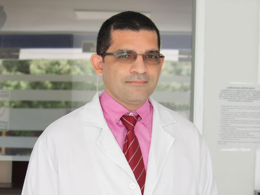 Dr. Mario Barbosa