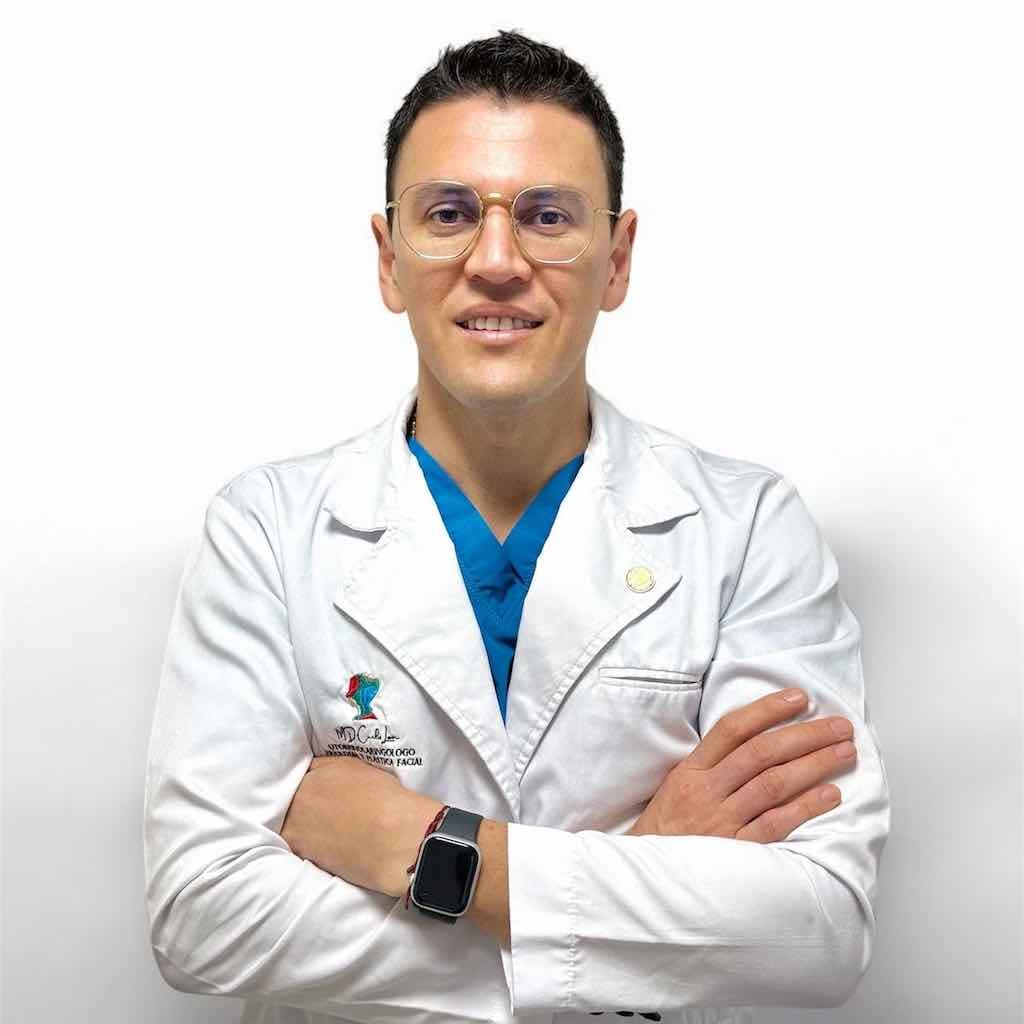 Dr. Carlos León Vera